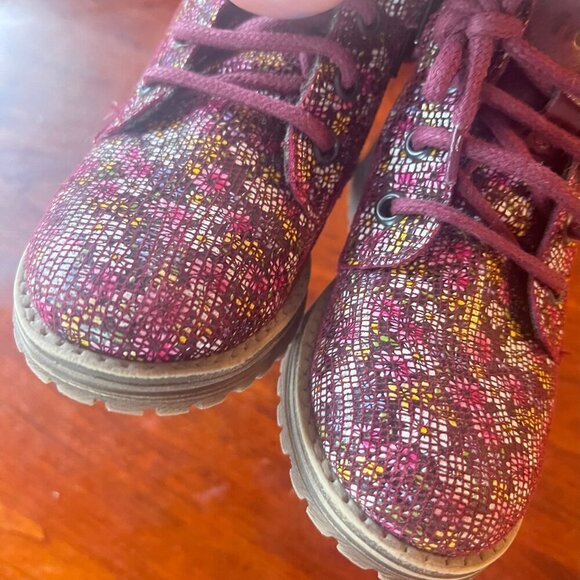 Frodo Floral Patterned Ankle Boots With Side Zipper Closure- Size 25 (8.5) - Picture 2 of 11